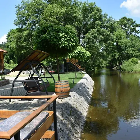 Kimovi Vajati * Kostunici