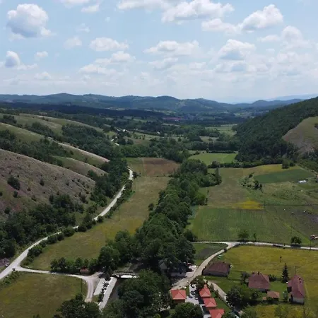 Kimovi Vajati Lägenhet Kostunici