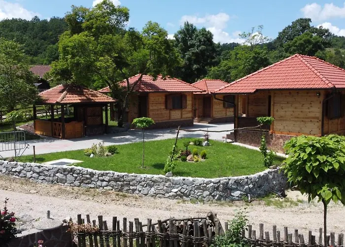 Kimovi Vajati 아파트 Kostunici