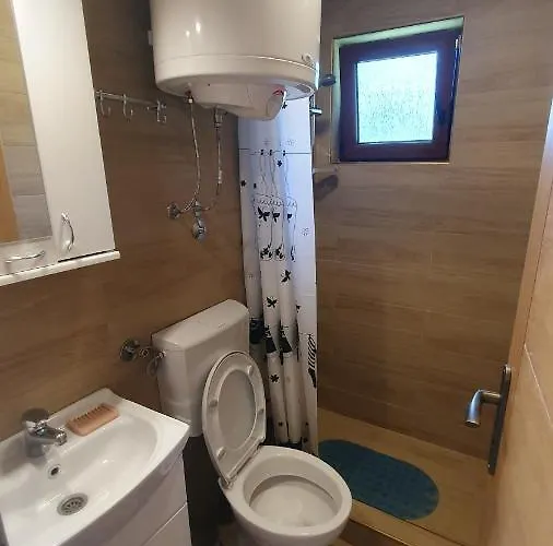 아파트 Kimovi Vajati Kostunici